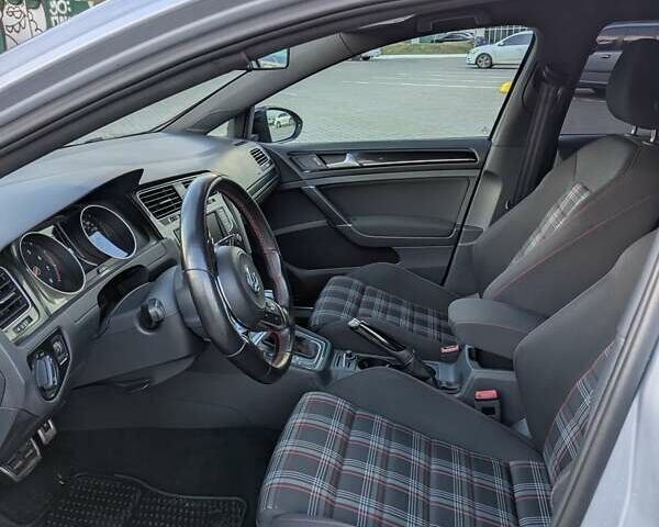 Серый Фольксваген Гольф ГТИ, объемом двигателя 1.98 л и пробегом 71 тыс. км за 16000 $, фото 12 на Automoto.ua