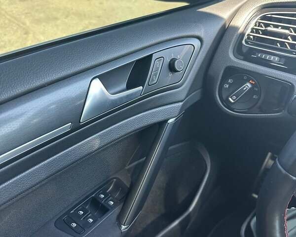 Сірий Фольксваген Гольф ГТІ, об'ємом двигуна 1.98 л та пробігом 51 тис. км за 22000 $, фото 32 на Automoto.ua