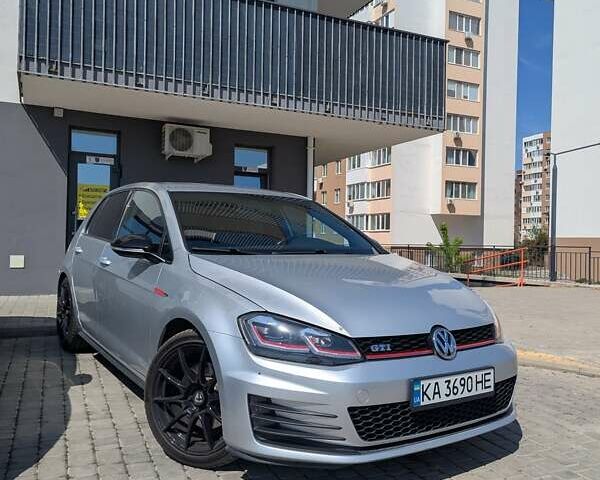 Серый Фольксваген Гольф ГТИ, объемом двигателя 1.98 л и пробегом 71 тыс. км за 16000 $, фото 1 на Automoto.ua