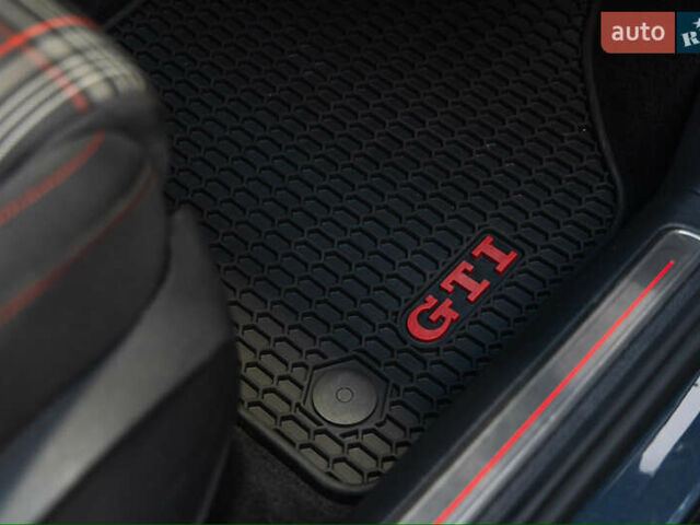 Серый Фольксваген Гольф ГТИ, объемом двигателя 2 л и пробегом 70 тыс. км за 20999 $, фото 26 на Automoto.ua