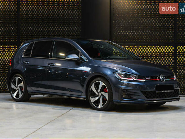 Серый Фольксваген Гольф ГТИ, объемом двигателя 2 л и пробегом 70 тыс. км за 20999 $, фото 4 на Automoto.ua