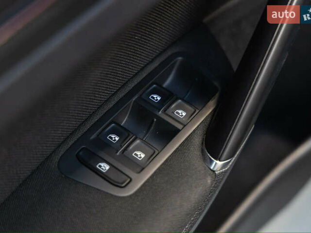 Серый Фольксваген Гольф ГТИ, объемом двигателя 2 л и пробегом 70 тыс. км за 20999 $, фото 34 на Automoto.ua