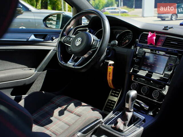 Сірий Фольксваген Гольф ГТІ, об'ємом двигуна 1.98 л та пробігом 167 тис. км за 16100 $, фото 33 на Automoto.ua