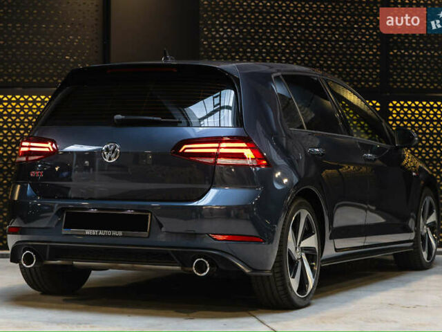 Серый Фольксваген Гольф ГТИ, объемом двигателя 2 л и пробегом 70 тыс. км за 20999 $, фото 3 на Automoto.ua