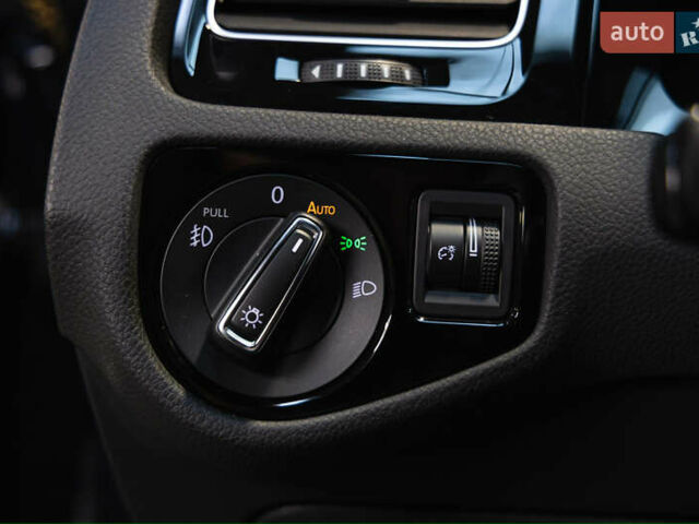 Серый Фольксваген Гольф ГТИ, объемом двигателя 2 л и пробегом 70 тыс. км за 20999 $, фото 21 на Automoto.ua