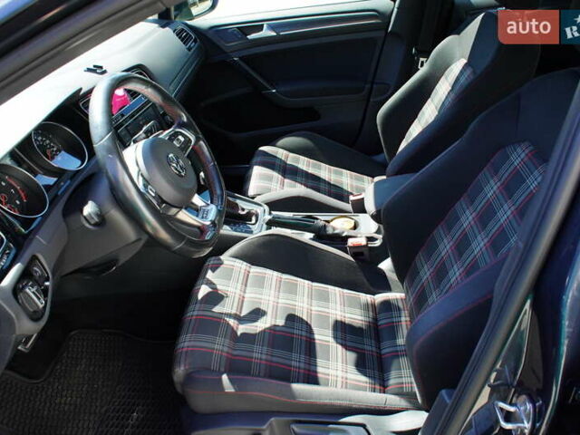 Серый Фольксваген Гольф ГТИ, объемом двигателя 2 л и пробегом 167 тыс. км за 15600 $, фото 15 на Automoto.ua