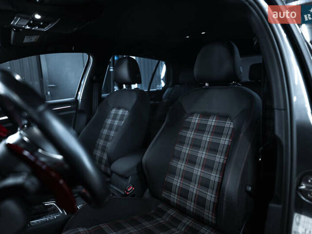 Серый Фольксваген Гольф ГТИ, объемом двигателя 1.98 л и пробегом 114 тыс. км за 23900 $, фото 7 на Automoto.ua