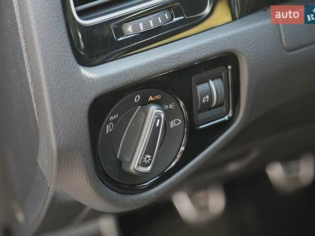 Серый Фольксваген Гольф ГТИ, объемом двигателя 1.98 л и пробегом 113 тыс. км за 17800 $, фото 19 на Automoto.ua