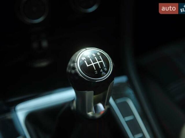 Серый Фольксваген Гольф ГТИ, объемом двигателя 1.98 л и пробегом 113 тыс. км за 17800 $, фото 16 на Automoto.ua