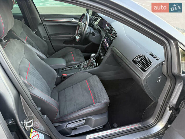 Серый Фольксваген Гольф ГТИ, объемом двигателя 1.98 л и пробегом 110 тыс. км за 23999 $, фото 13 на Automoto.ua