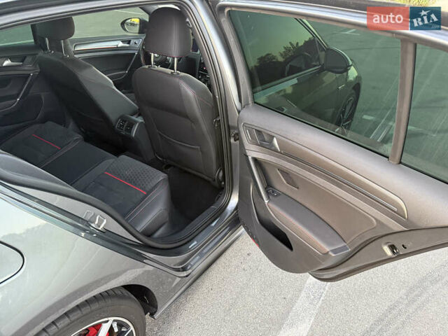 Серый Фольксваген Гольф ГТИ, объемом двигателя 1.98 л и пробегом 110 тыс. км за 23999 $, фото 15 на Automoto.ua