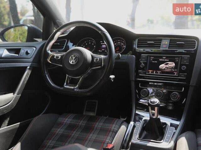 Серый Фольксваген Гольф ГТИ, объемом двигателя 1.98 л и пробегом 113 тыс. км за 17800 $, фото 8 на Automoto.ua