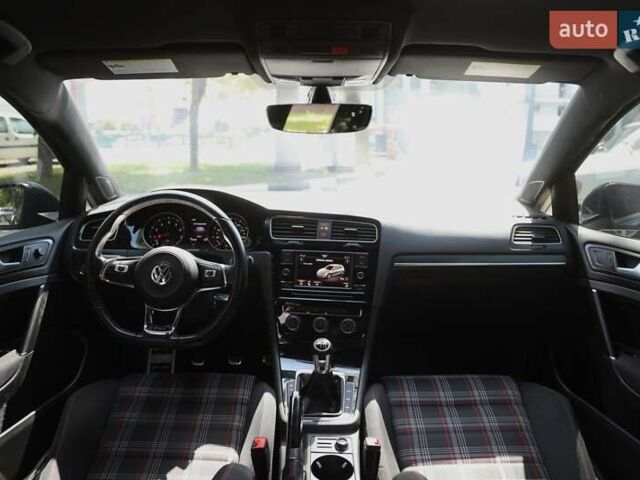 Серый Фольксваген Гольф ГТИ, объемом двигателя 1.98 л и пробегом 113 тыс. км за 17800 $, фото 10 на Automoto.ua