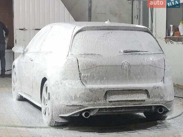 Сірий Фольксваген Гольф ГТІ, об'ємом двигуна 2 л та пробігом 50 тис. км за 18888 $, фото 1 на Automoto.ua