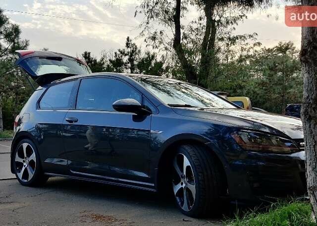 Сірий Фольксваген Гольф ГТІ, об'ємом двигуна 2 л та пробігом 50 тис. км за 18888 $, фото 2 на Automoto.ua