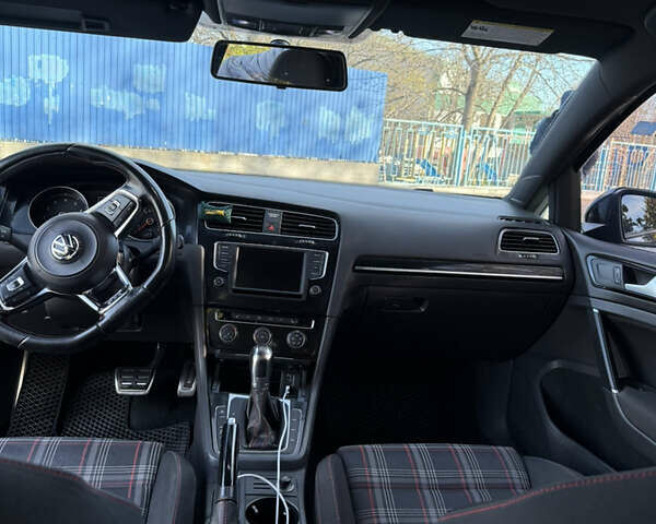 Синий Фольксваген Гольф ГТИ, объемом двигателя 1.98 л и пробегом 170 тыс. км за 13900 $, фото 8 на Automoto.ua