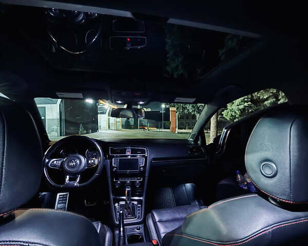 Синий Фольксваген Гольф ГТИ, объемом двигателя 1.98 л и пробегом 120 тыс. км за 13300 $, фото 3 на Automoto.ua