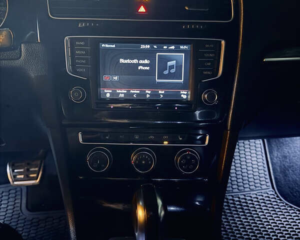 Синій Фольксваген Гольф ГТІ, об'ємом двигуна 1.98 л та пробігом 117 тис. км за 14000 $, фото 2 на Automoto.ua