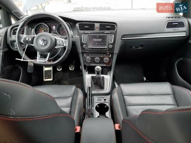 Синий Фольксваген Гольф ГТИ, объемом двигателя 1.98 л и пробегом 84 тыс. км за 2400 $, фото 7 на Automoto.ua