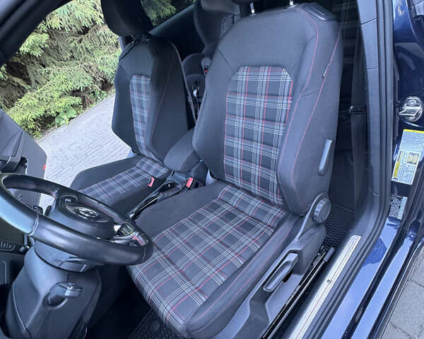 Синий Фольксваген Гольф ГТИ, объемом двигателя 1.98 л и пробегом 130 тыс. км за 13777 $, фото 20 на Automoto.ua