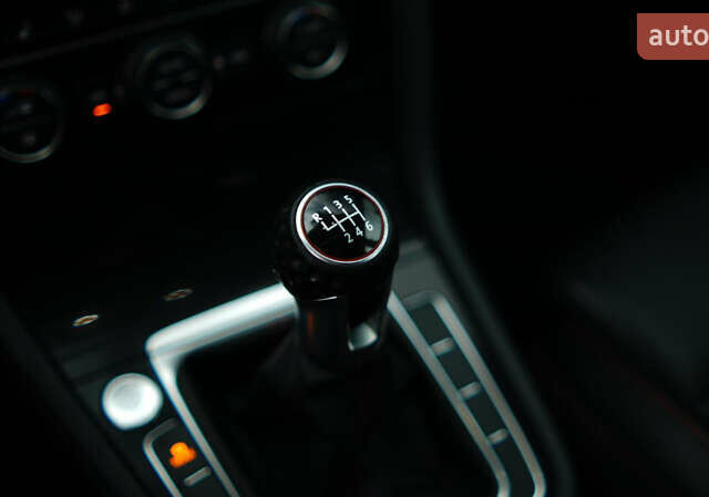 Синий Фольксваген Гольф ГТИ, объемом двигателя 1.98 л и пробегом 64 тыс. км за 16000 $, фото 11 на Automoto.ua