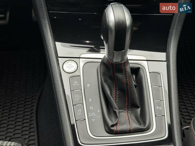 Синий Фольксваген Гольф ГТИ, объемом двигателя 2 л и пробегом 118 тыс. км за 22700 $, фото 25 на Automoto.ua