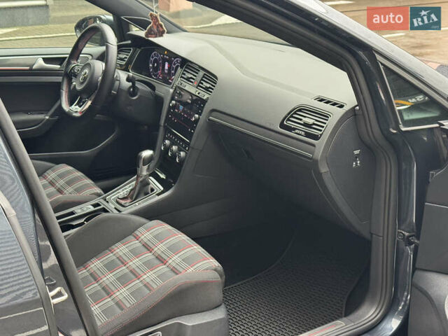 Синий Фольксваген Гольф ГТИ, объемом двигателя 2 л и пробегом 118 тыс. км за 22700 $, фото 17 на Automoto.ua