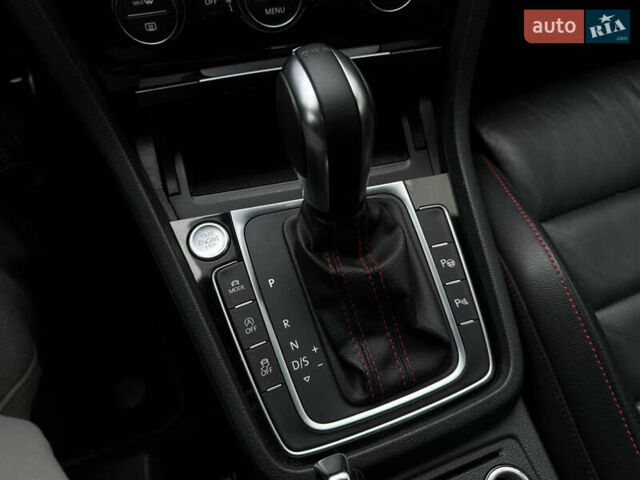 Синий Фольксваген Гольф ГТИ, объемом двигателя 2 л и пробегом 81 тыс. км за 19000 $, фото 20 на Automoto.ua