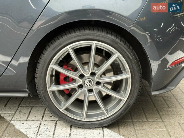 Синий Фольксваген Гольф ГТИ, объемом двигателя 2 л и пробегом 81 тыс. км за 19000 $, фото 10 на Automoto.ua