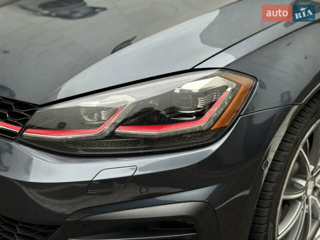 Синий Фольксваген Гольф ГТИ, объемом двигателя 2 л и пробегом 81 тыс. км за 19000 $, фото 2 на Automoto.ua