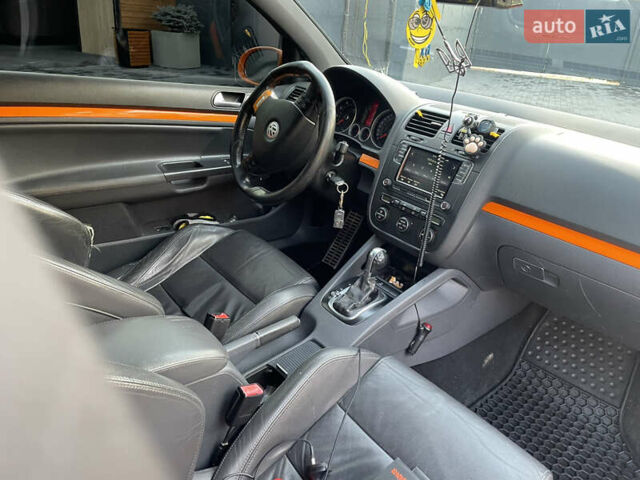 Оранжевый Фольксваген Гольф ГТИ, объемом двигателя 2 л и пробегом 290 тыс. км за 8999 $, фото 7 на Automoto.ua