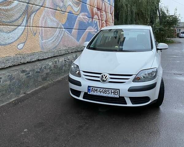 Білий Фольксваген Golf Plus, об'ємом двигуна 1.4 л та пробігом 195 тис. км за 5000 $, фото 7 на Automoto.ua