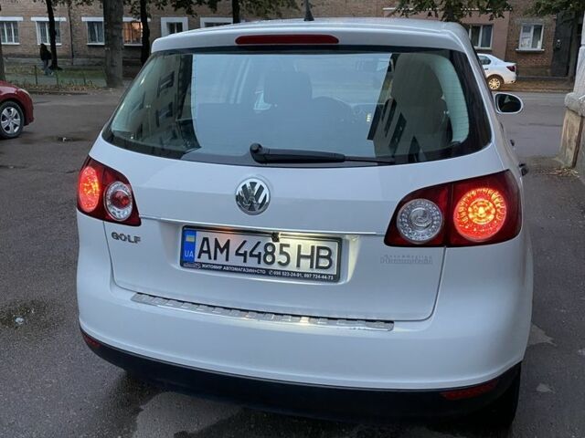 Белый Фольксваген Гольф Плюс, объемом двигателя 1.4 л и пробегом 195 тыс. км за 5000 $, фото 7 на Automoto.ua