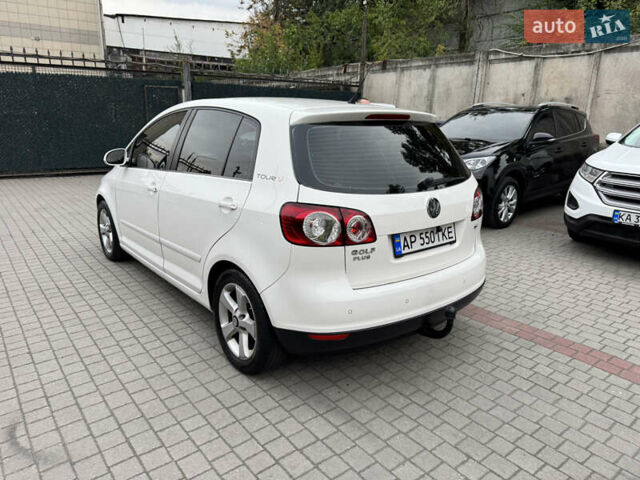 Білий Фольксваген Golf Plus, об'ємом двигуна 1.6 л та пробігом 210 тис. км за 6200 $, фото 3 на Automoto.ua