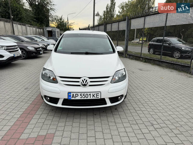 Білий Фольксваген Golf Plus, об'ємом двигуна 1.6 л та пробігом 210 тис. км за 6200 $, фото 1 на Automoto.ua