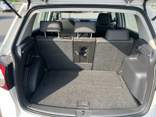 Білий Фольксваген Golf Plus, об'ємом двигуна 1.9 л та пробігом 220 тис. км за 7200 $, фото 14 на Automoto.ua