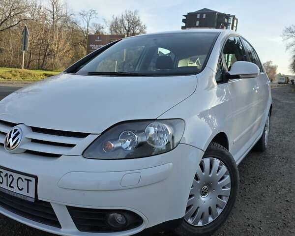 Білий Фольксваген Golf Plus, об'ємом двигуна 1.9 л та пробігом 295 тис. км за 5600 $, фото 13 на Automoto.ua