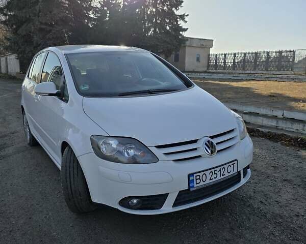 Білий Фольксваген Golf Plus, об'ємом двигуна 1.9 л та пробігом 295 тис. км за 5600 $, фото 2 на Automoto.ua