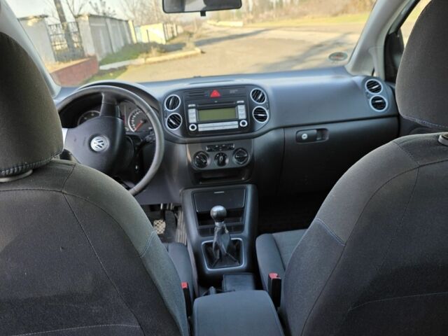 Білий Фольксваген Golf Plus, об'ємом двигуна 1.9 л та пробігом 295 тис. км за 5600 $, фото 15 на Automoto.ua