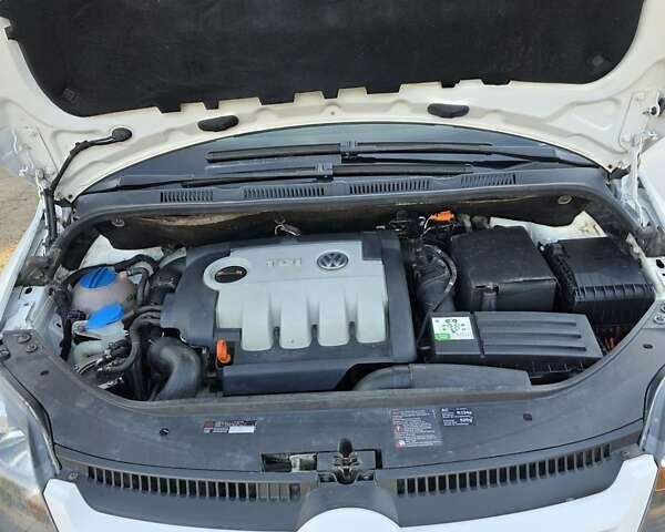 Білий Фольксваген Golf Plus, об'ємом двигуна 1.9 л та пробігом 295 тис. км за 5600 $, фото 29 на Automoto.ua