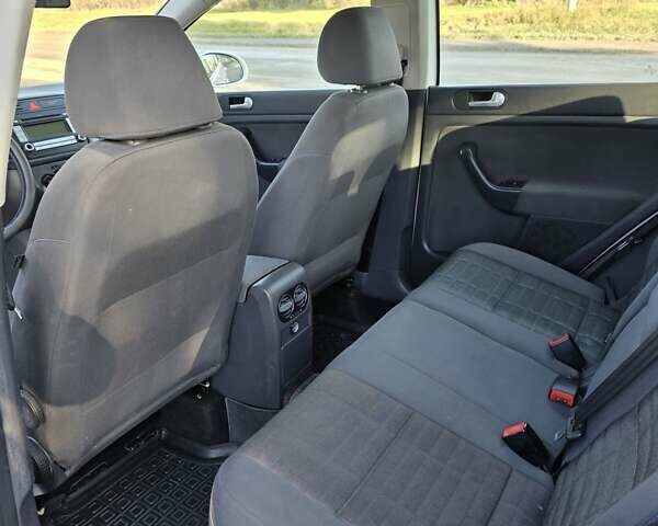 Белый Фольксваген Гольф Плюс, объемом двигателя 1.9 л и пробегом 295 тыс. км за 5600 $, фото 15 на Automoto.ua