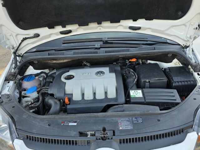 Білий Фольксваген Golf Plus, об'ємом двигуна 1.9 л та пробігом 295 тис. км за 5600 $, фото 20 на Automoto.ua