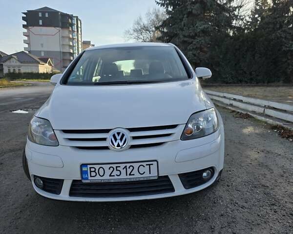 Білий Фольксваген Golf Plus, об'ємом двигуна 1.9 л та пробігом 295 тис. км за 5600 $, фото 1 на Automoto.ua