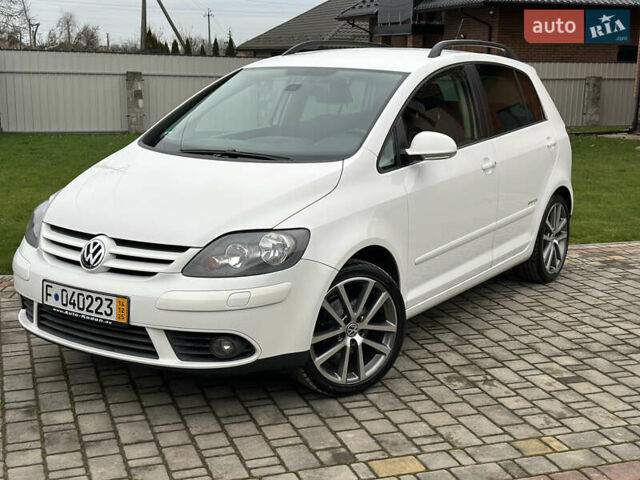 Белый Фольксваген Гольф Плюс, объемом двигателя 1.4 л и пробегом 167 тыс. км за 6500 $, фото 10 на Automoto.ua