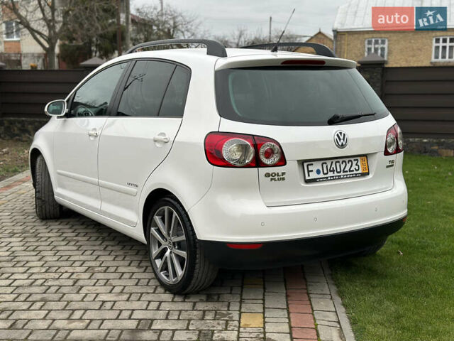 Белый Фольксваген Гольф Плюс, объемом двигателя 1.4 л и пробегом 167 тыс. км за 6500 $, фото 6 на Automoto.ua