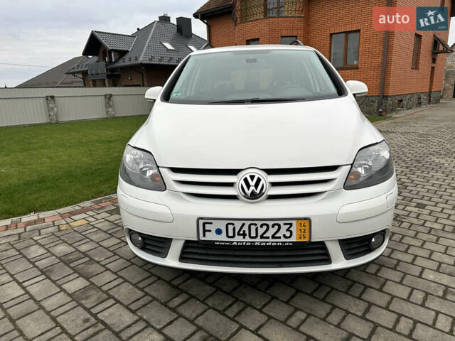Белый Фольксваген Гольф Плюс, объемом двигателя 1.4 л и пробегом 167 тыс. км за 6500 $, фото 19 на Automoto.ua