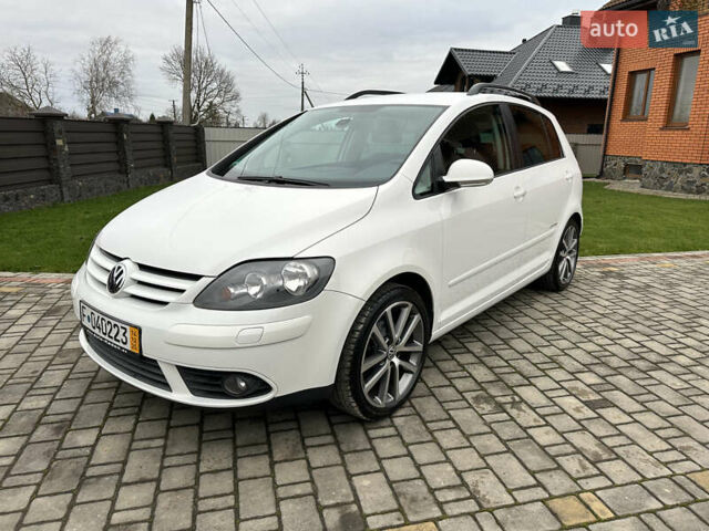 Белый Фольксваген Гольф Плюс, объемом двигателя 1.4 л и пробегом 167 тыс. км за 6500 $, фото 20 на Automoto.ua