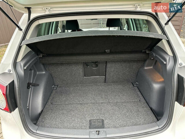 Белый Фольксваген Гольф Плюс, объемом двигателя 1.4 л и пробегом 167 тыс. км за 6500 $, фото 33 на Automoto.ua