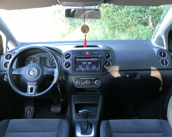 Белый Фольксваген Гольф Плюс, объемом двигателя 1.6 л и пробегом 280 тыс. км за 8200 $, фото 20 на Automoto.ua