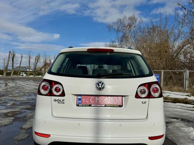 Белый Фольксваген Гольф Плюс, объемом двигателя 1.6 л и пробегом 263 тыс. км за 7999 $, фото 6 на Automoto.ua